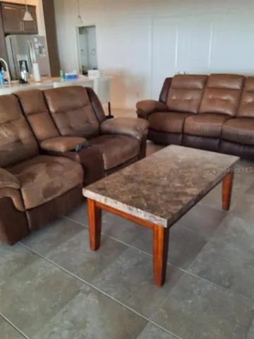 $387,500 | 10393 Silver Maple Avenue, Oxford, FL 34484