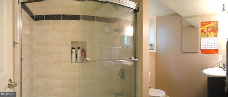 3700 Ridge Road Annandale, VA 22003 - Photo 12 of 14 Bath #2