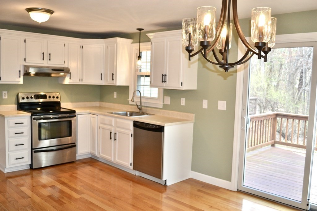 65 Cobb Road, Unit 65 Wrentham, MA 02093 - Photo 6 of 28 Gallery Image 6