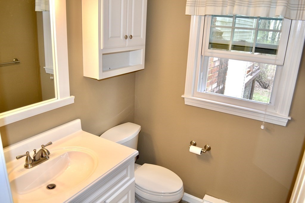 65 Cobb Road, Unit 65 Wrentham, MA 02093 - Photo 9 of 28 Gallery Image 9