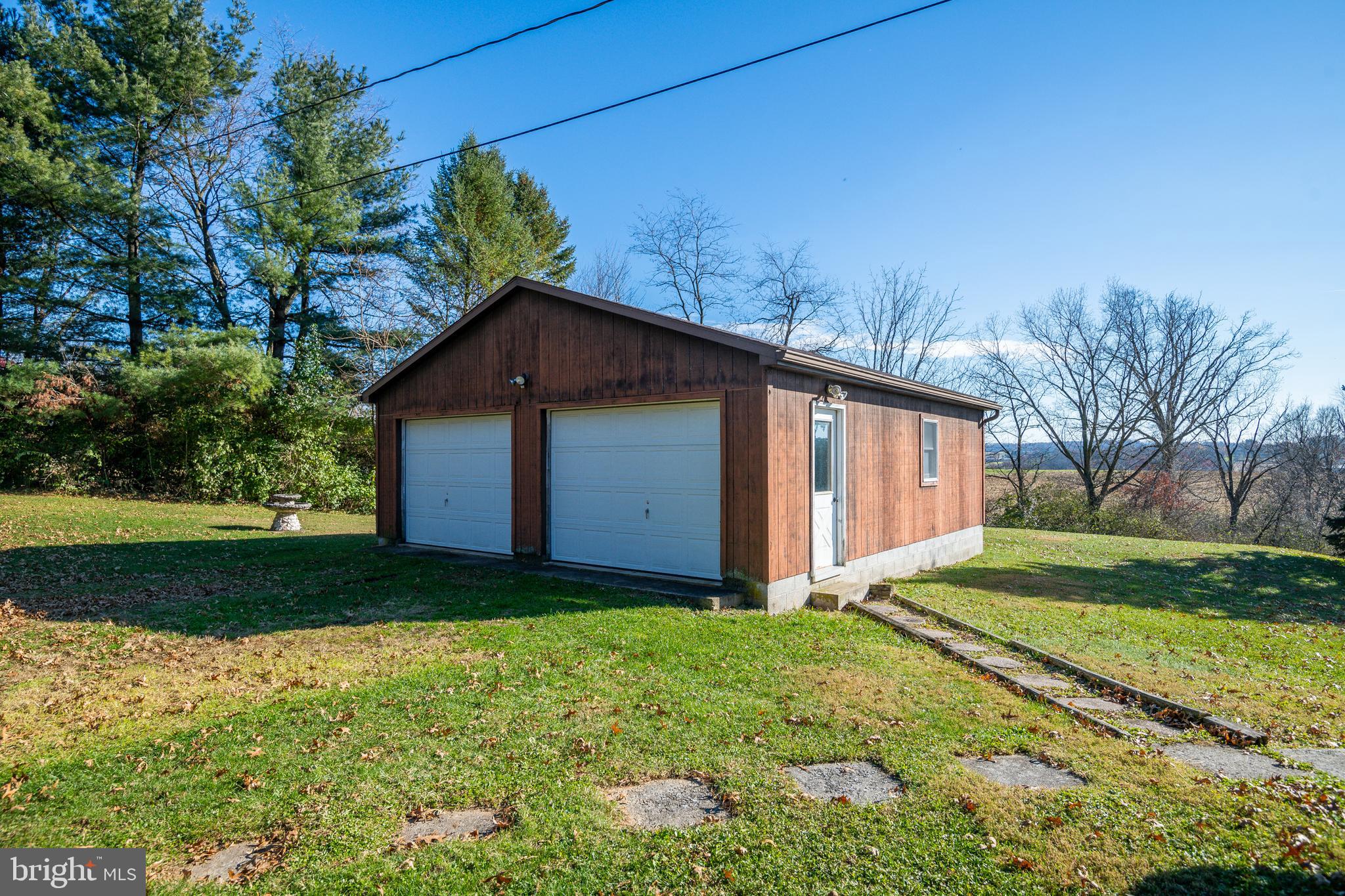 376 Beagle Road Lebanon, PA 17046 - Photo 3 of 26 Gallery Image 3