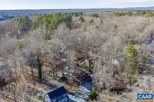 $315,000 | 890 Jefferson Drive, Palmyra, VA 22963