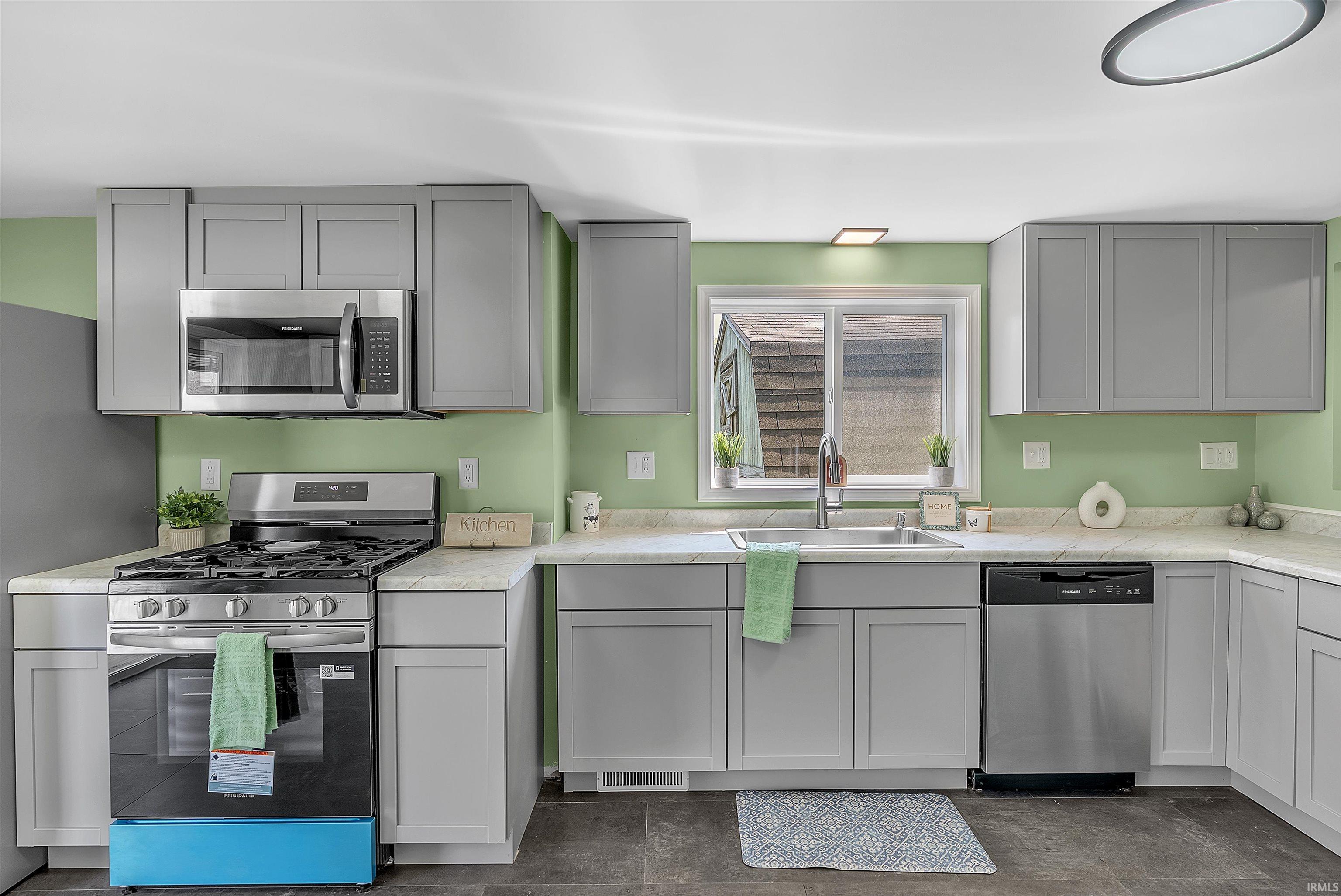 307 South Park Avenue Rensselaer, IN 47978 - Photo 9 of 36