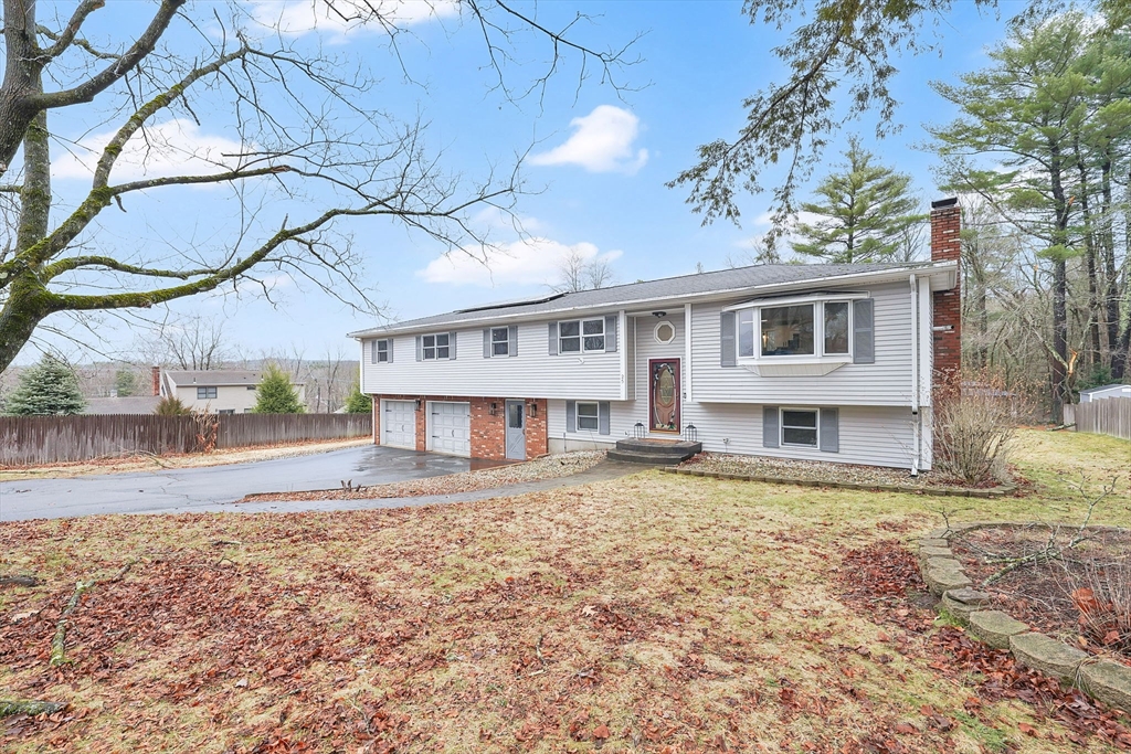 25 Fox Hill Road Ludlow, MA 01056 - Photo 2 of 42