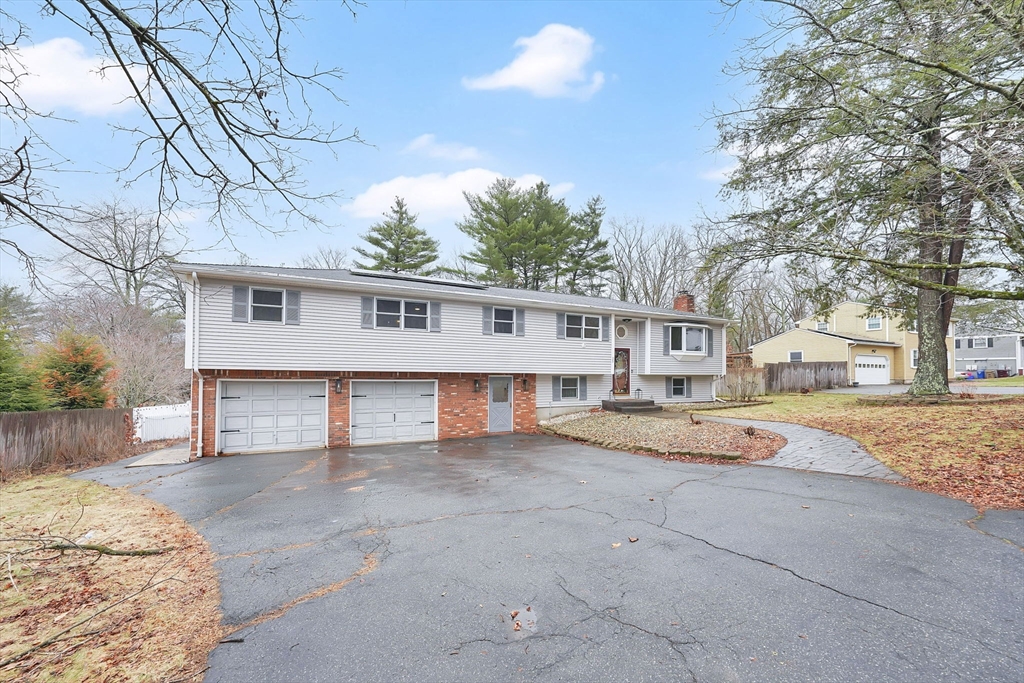 25 Fox Hill Road Ludlow, MA 01056 - Photo 3 of 42