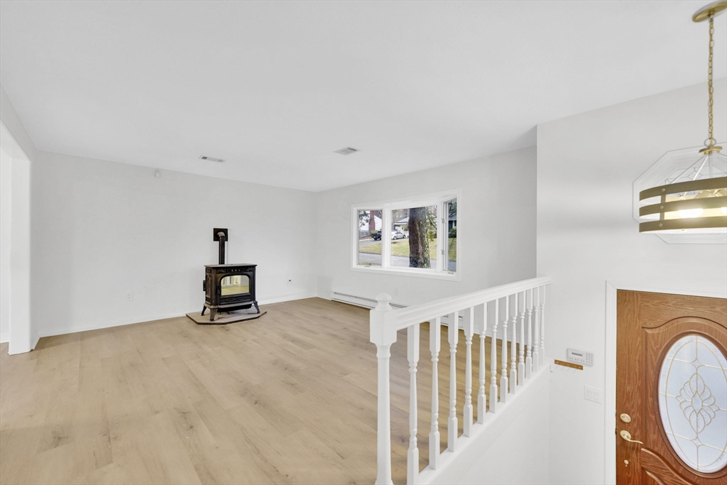 25 Fox Hill Road Ludlow, MA 01056 - Photo 4 of 42