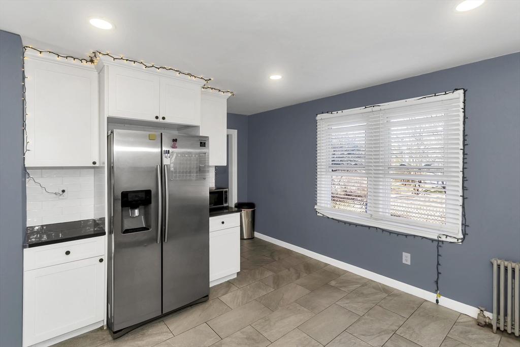 127 Governor Street Springfield, MA 01104 - Photo 12 of 33