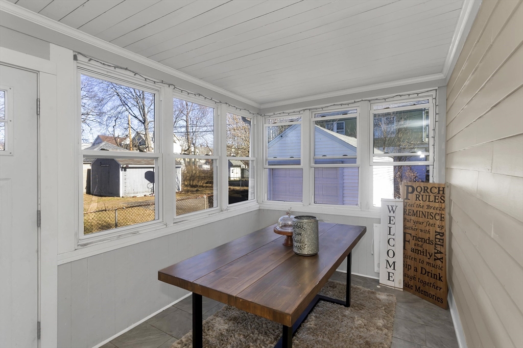 127 Governor Street Springfield, MA 01104 - Photo 15 of 33