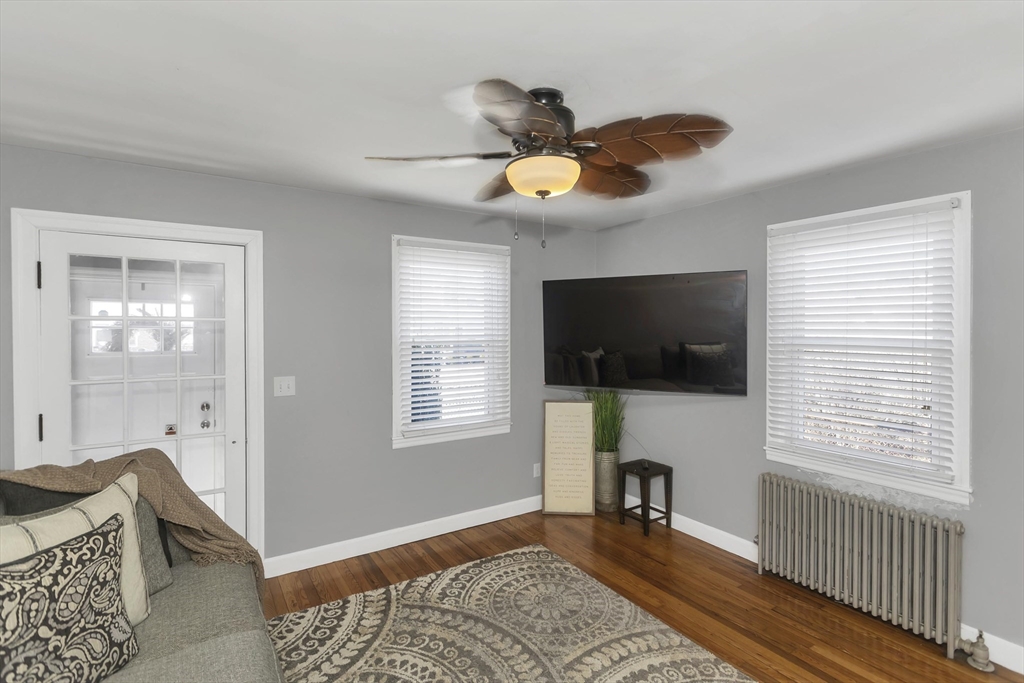 127 Governor Street Springfield, MA 01104 - Photo 17 of 33