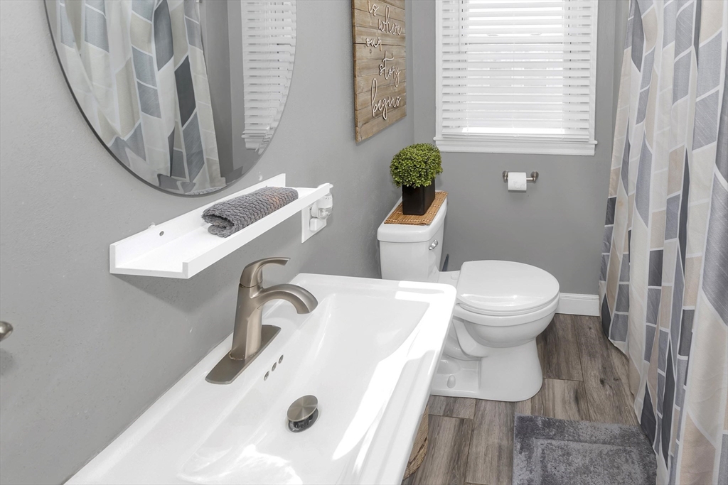 127 Governor Street Springfield, MA 01104 - Photo 22 of 33