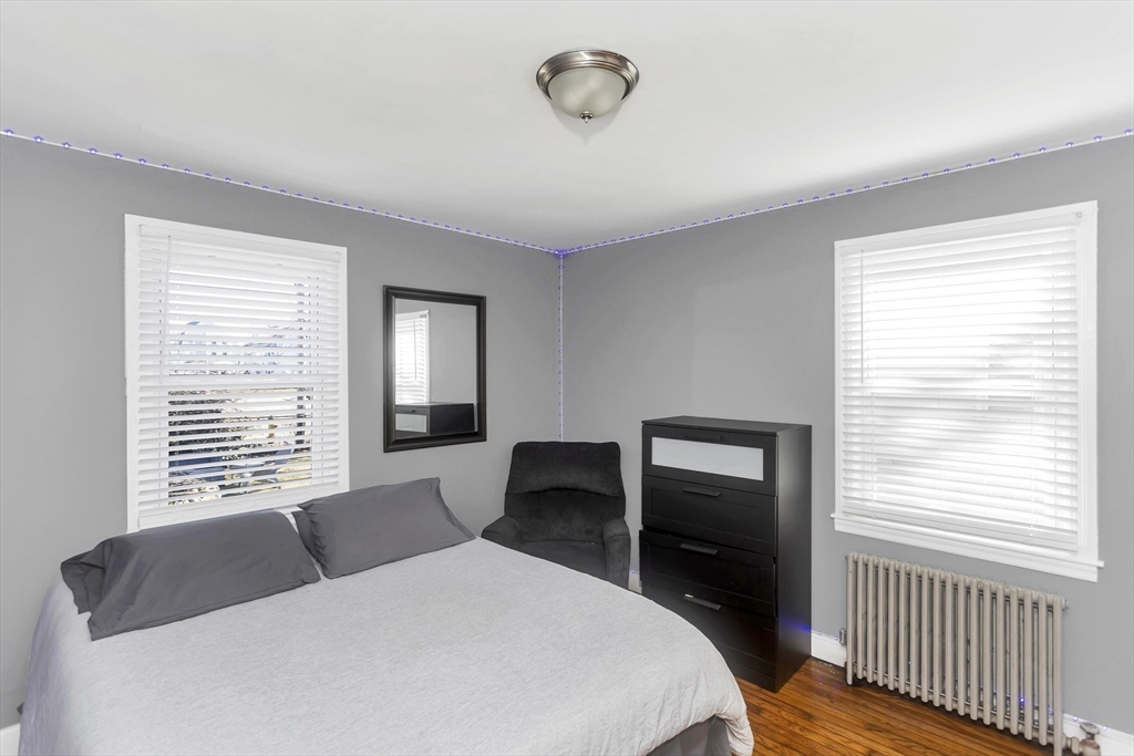 127 Governor Street Springfield, MA 01104 - Photo 23 of 33