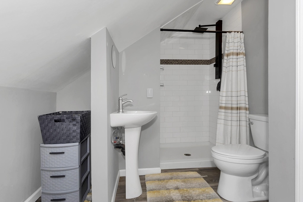 127 Governor Street Springfield, MA 01104 - Photo 31 of 33