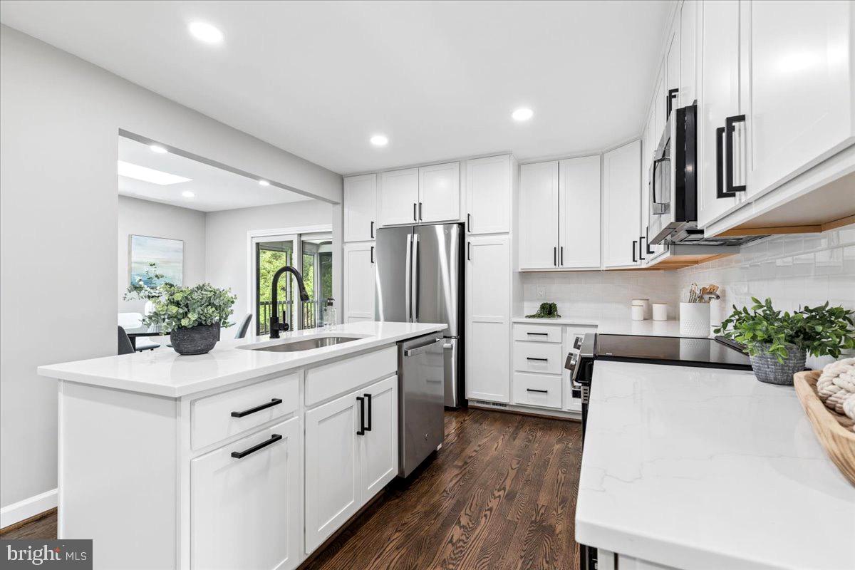 456 Ruth Road Arnold, MD 21012 - Photo 2 of 40