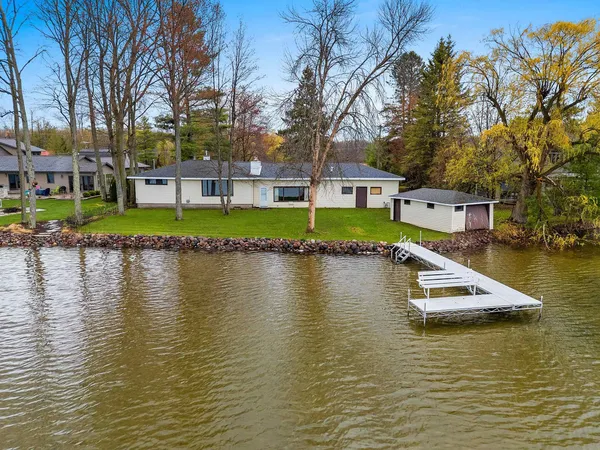 $750,000 | W8314 Rustic Drive, Clintonville, WI 54929