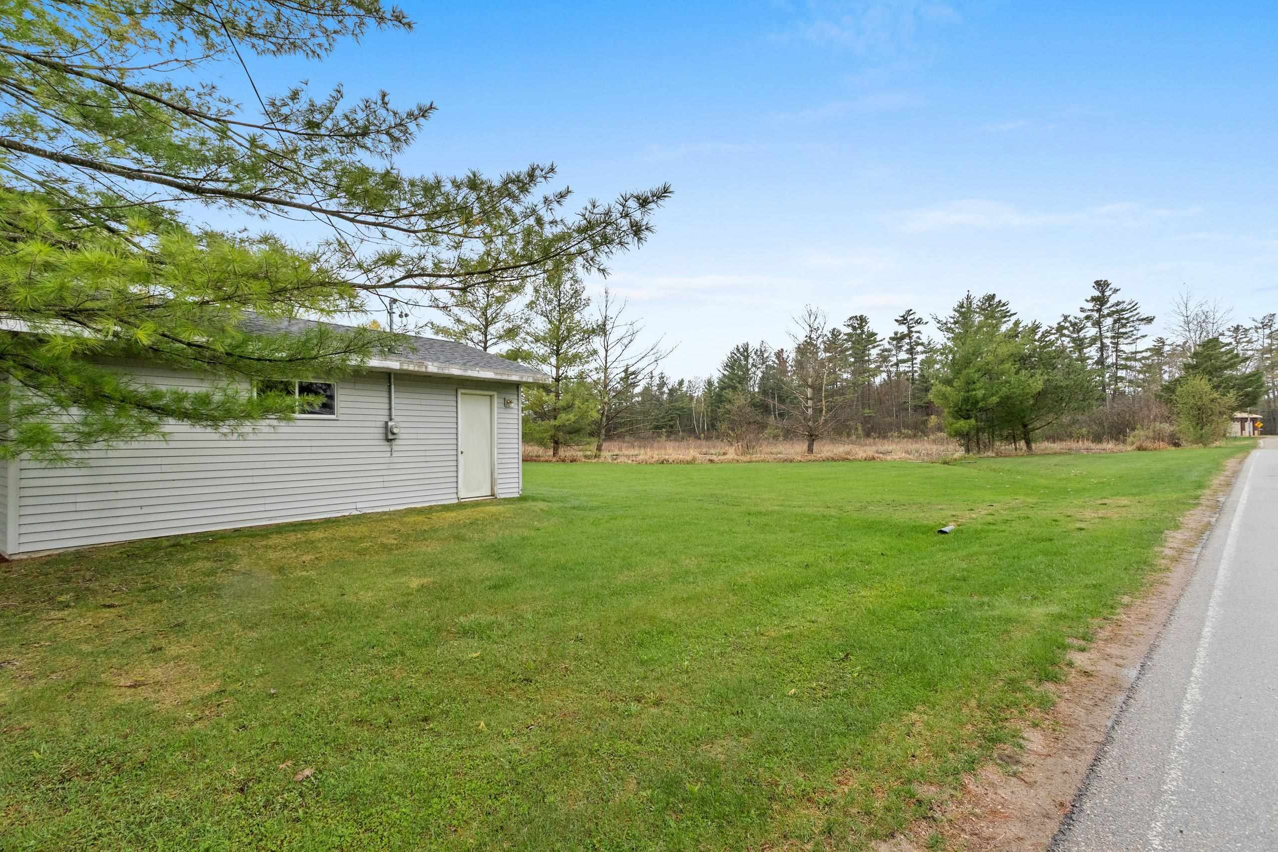 W8314 Rustic Drive Clintonville, WI 54929 - Photo 10 of 49