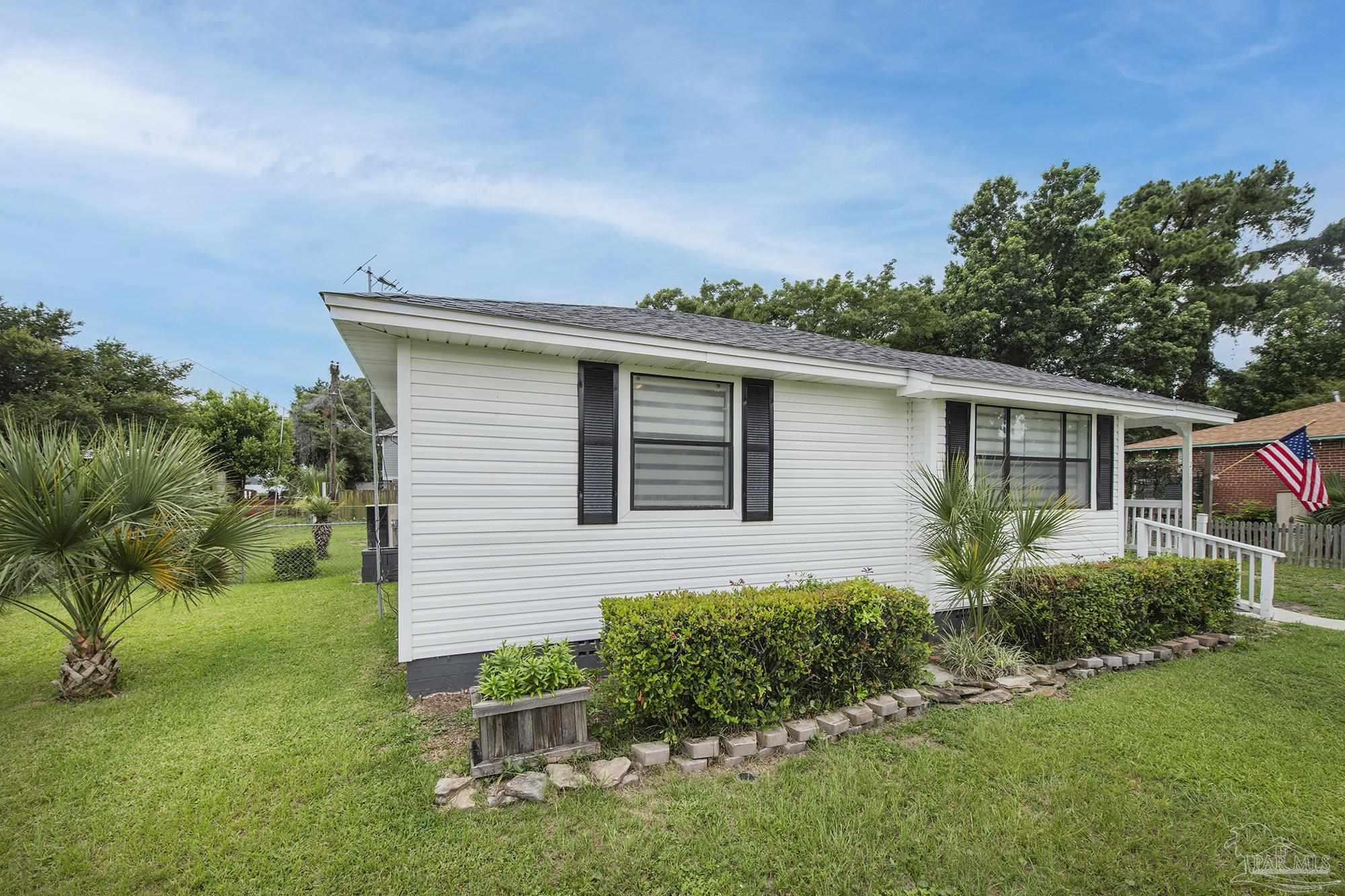 211 Berry Road Pensacola, FL 32507 - Photo 33 of 39