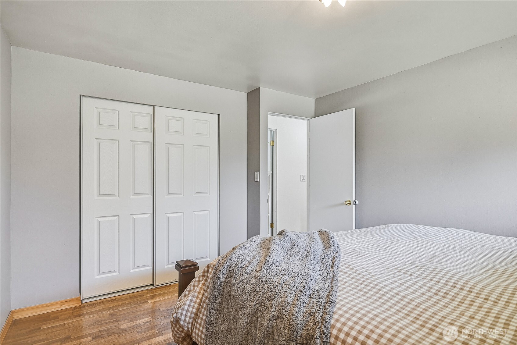20818 77th Place West Edmonds, WA 98026 - Photo 23 of 39
