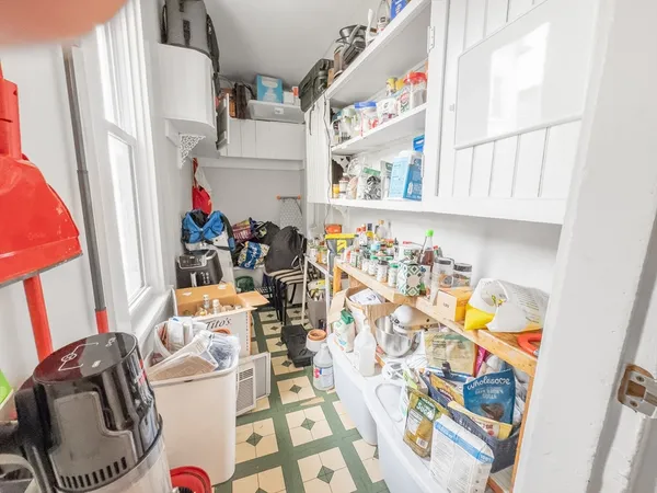 $5,000 | 35 Essex Street, Unit 2, Cambridge, MA 02139