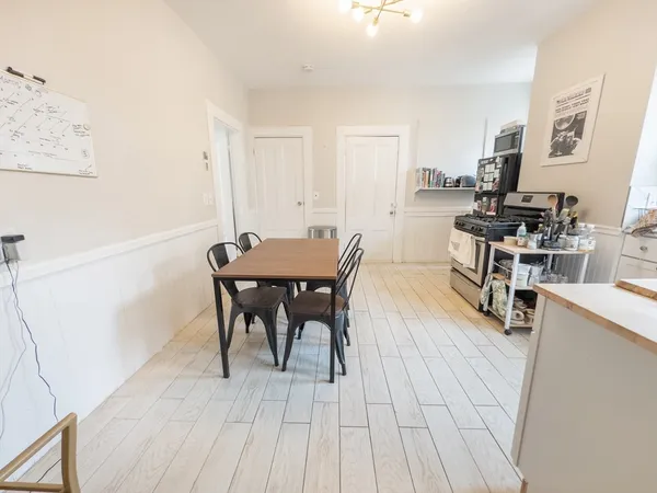 $5,000 | 35 Essex Street, Unit 2, Cambridge, MA 02139