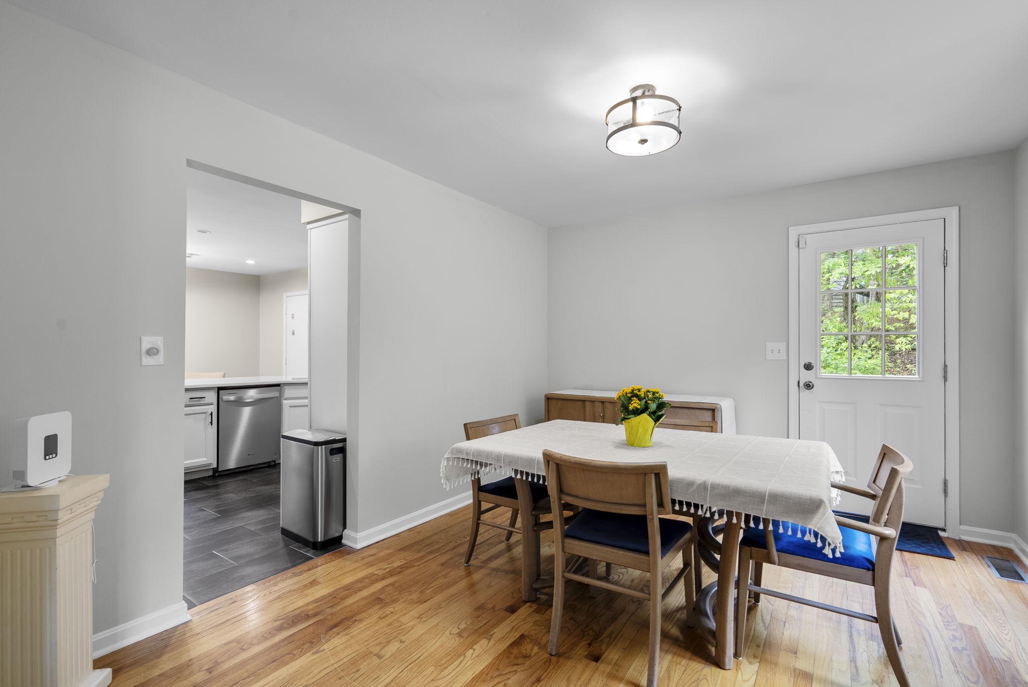12410 Piedmont Road Clarksburg, MD 20871 - Photo 14 of 64 Dining room also connects to the kitchen.