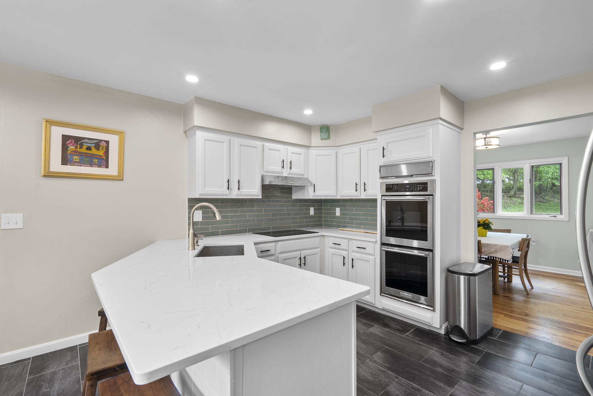 12410 Piedmont Road Clarksburg, MD 20871 - Photo 19 of 64 Double ovens.