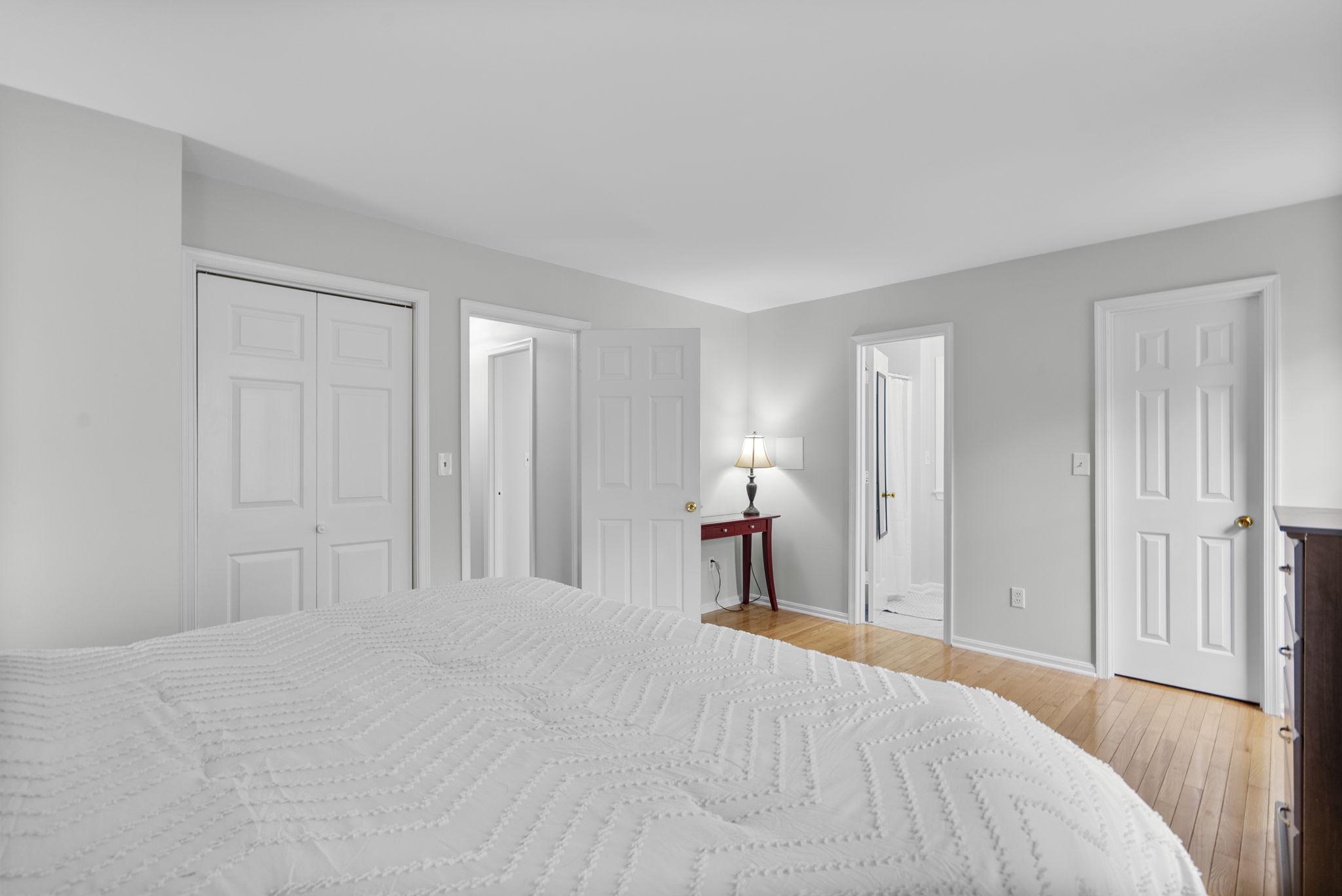 12410 Piedmont Road Clarksburg, MD 20871 - Photo 27 of 64 Primary with 2 closets, one is a walk in.