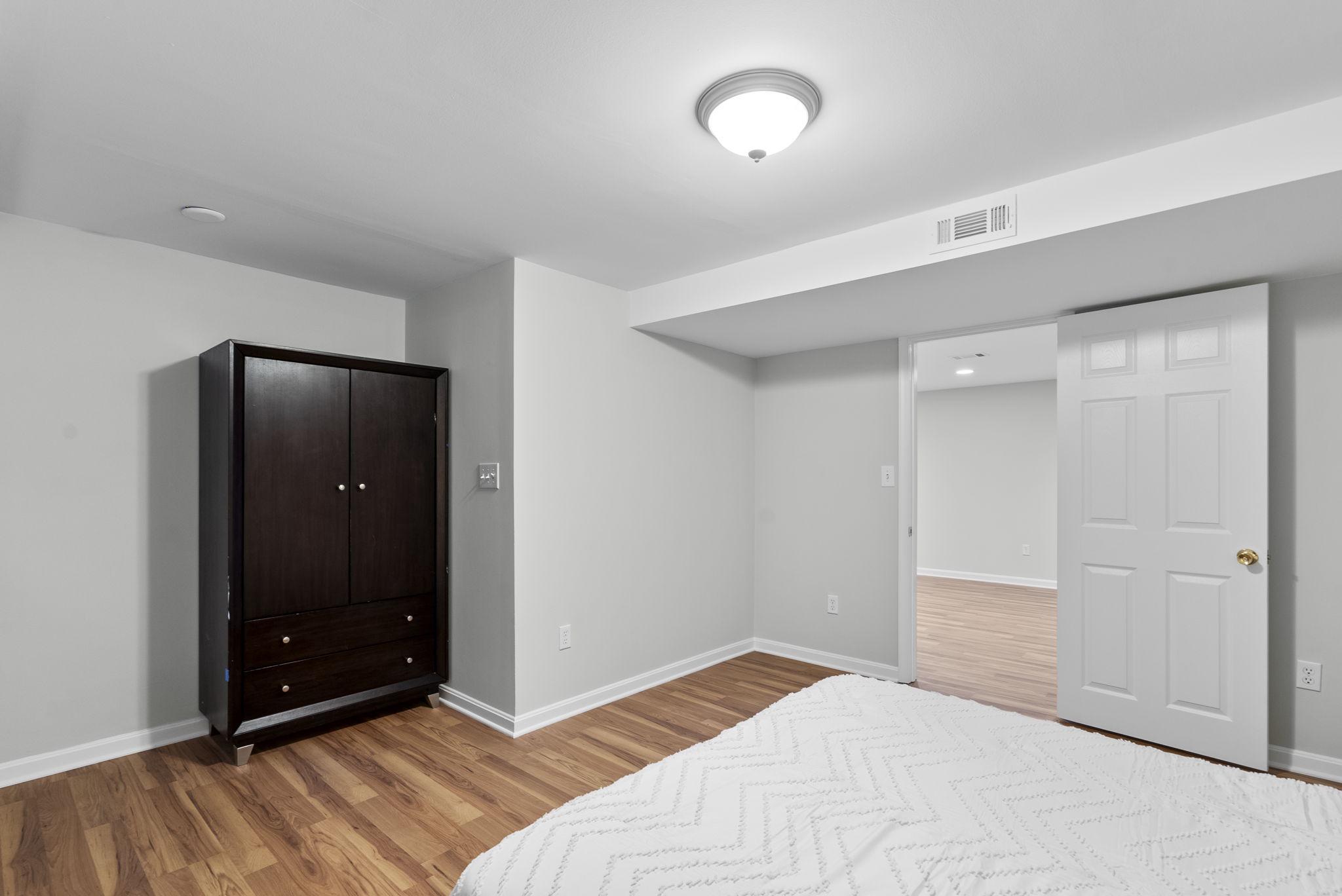 12410 Piedmont Road Clarksburg, MD 20871 - Photo 51 of 64 Spacious bonus room.