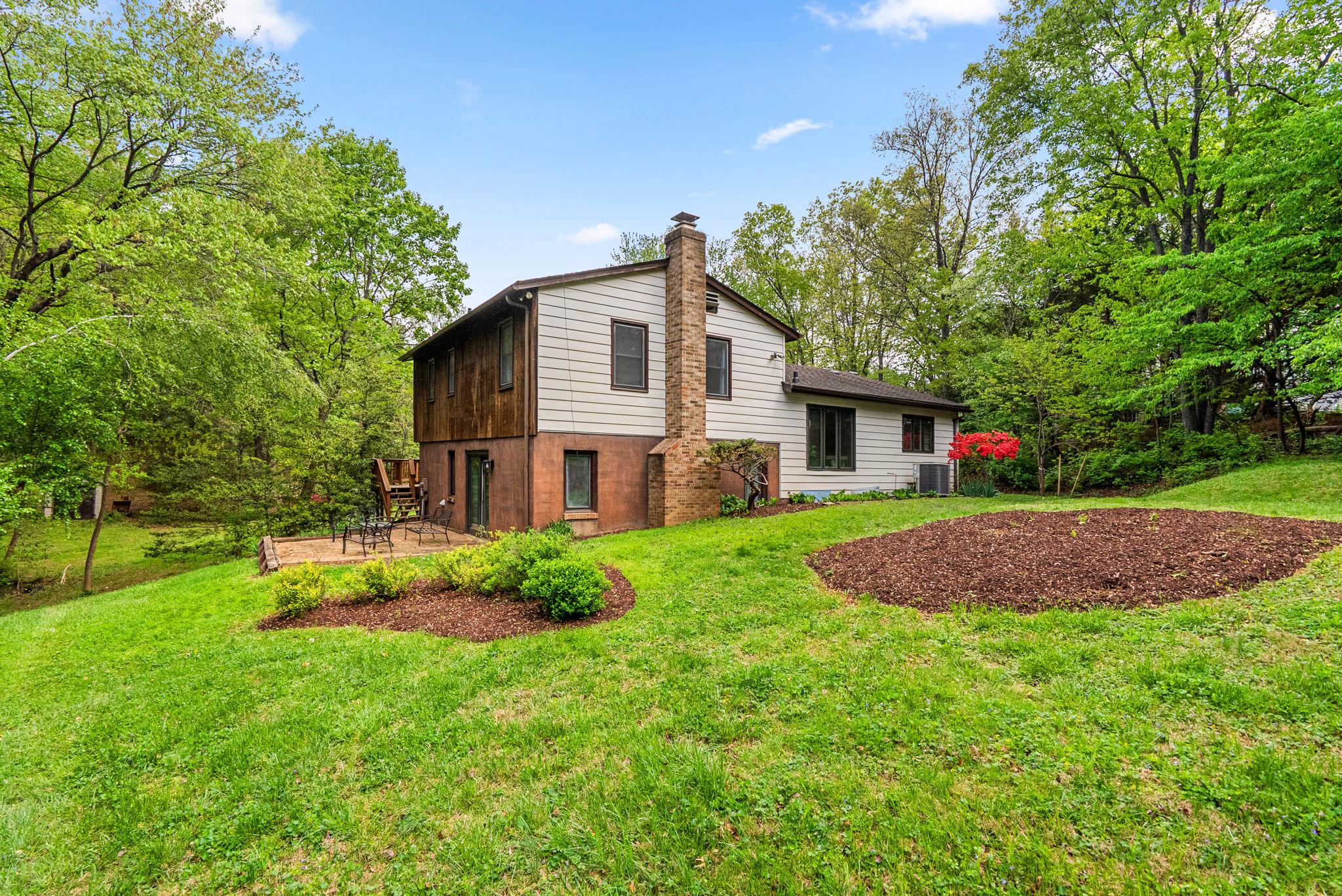 12410 Piedmont Road Clarksburg, MD 20871 - Photo 57 of 64 Back yard