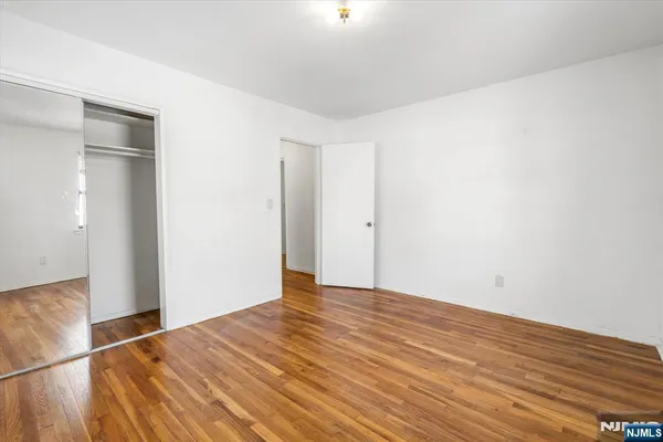 $285,000 | 130 Orient Way, Unit 4H, Rutherford, NJ 07070