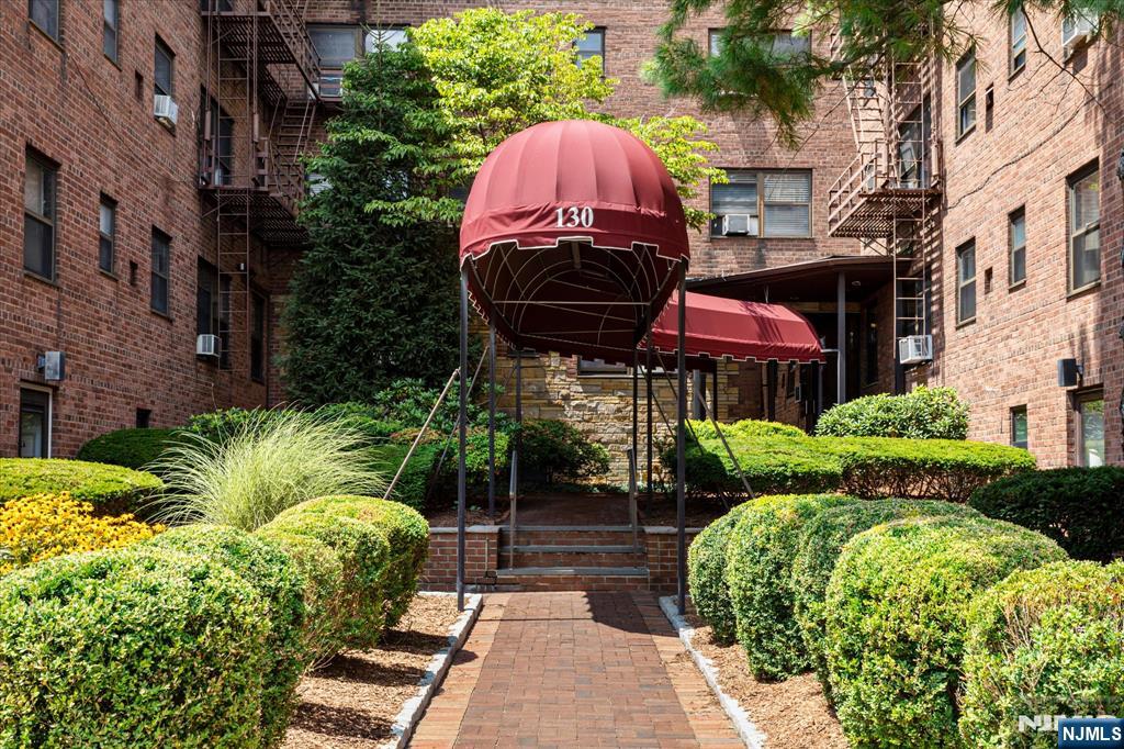 130 Orient Way, Unit 4H Rutherford, NJ 07070 - Photo 2 of 22