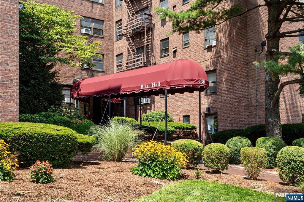 130 Orient Way, Unit 4H Rutherford, NJ 07070 - Photo 3 of 22