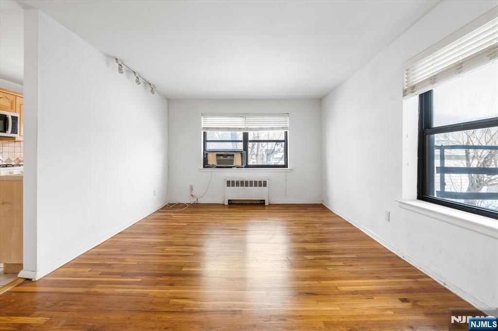 130 Orient Way, Unit 4H Rutherford, NJ 07070 - Photo 6 of 22