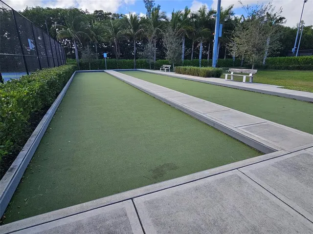 a view of a tennis court