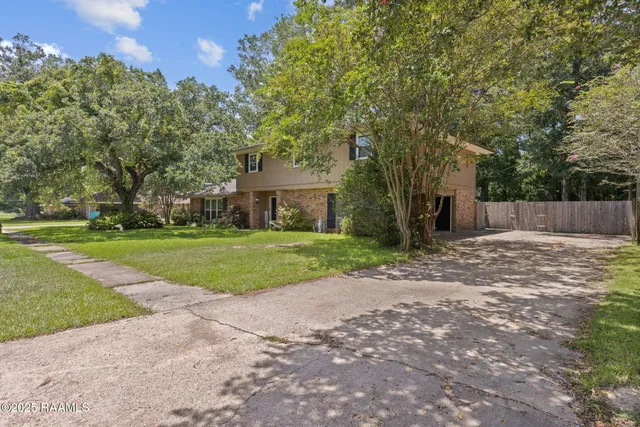 $237,000 | 2222 Jasmine Drive, Opelousas, LA 70570