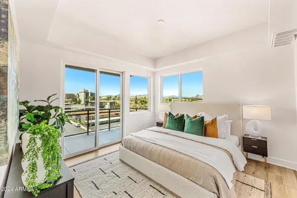 $489,000 | 3131 North Central Avenue, Unit 3015, Phoenix, AZ 85012