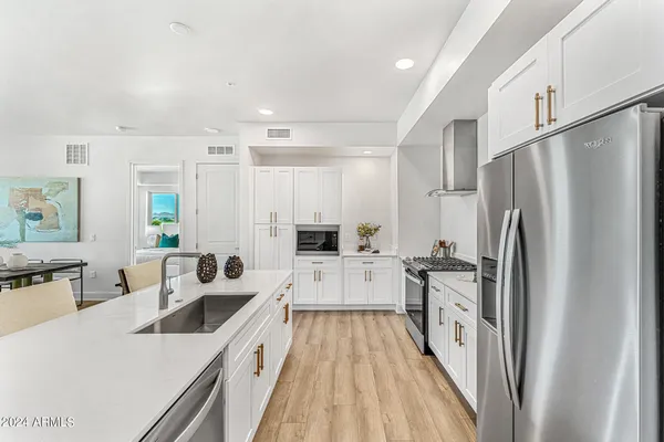 $489,000 | 3131 North Central Avenue, Unit 3015, Phoenix, AZ 85012