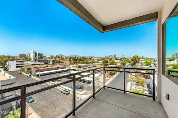 $489,000 | 3131 North Central Avenue, Unit 3015, Phoenix, AZ 85012