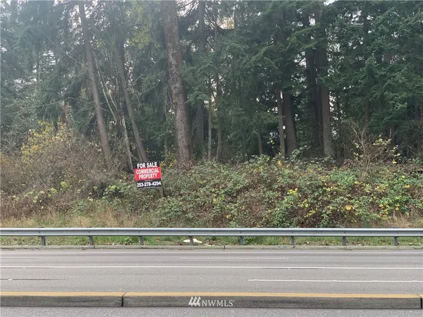 $2,400,000 | 410 East Bonney Lake East, Bonney Lake, WA 98391
