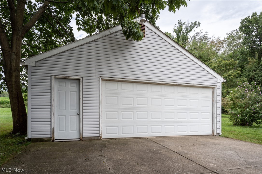 1664 Hubbard Masury Road Masury, OH 44438 - Photo 5 of 23