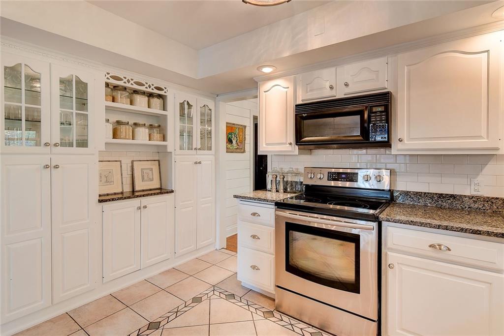 5717 Rolling Ridge Road Indianapolis, IN 46220 - Photo 11 of 41 Gallery Image 11