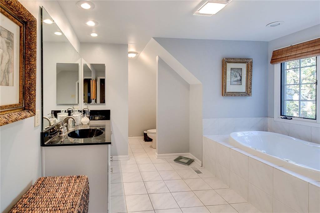 5717 Rolling Ridge Road Indianapolis, IN 46220 - Photo 24 of 41 Gallery Image 24