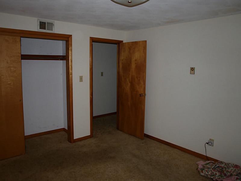 709 Piccadilly Road Anderson, IN 46013 - Photo 16 of 16 Gallery Image 16