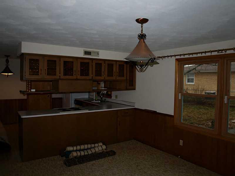 709 Piccadilly Road Anderson, IN 46013 - Photo 5 of 16 Gallery Image 5