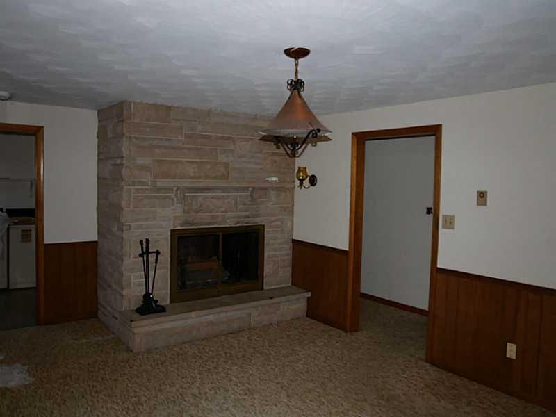 709 Piccadilly Road Anderson, IN 46013 - Photo 6 of 16 Gallery Image 6