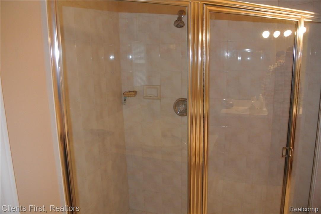 6958 Kennesaw Road Canton, MI 48187 - Photo 57 of 84 DSC_4332.JPG