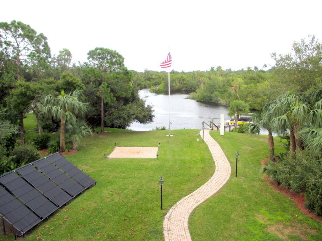 1085 Southwest Blue Water Way Stuart, FL 34997 - Photo 5 of 32 Gallery Image 5