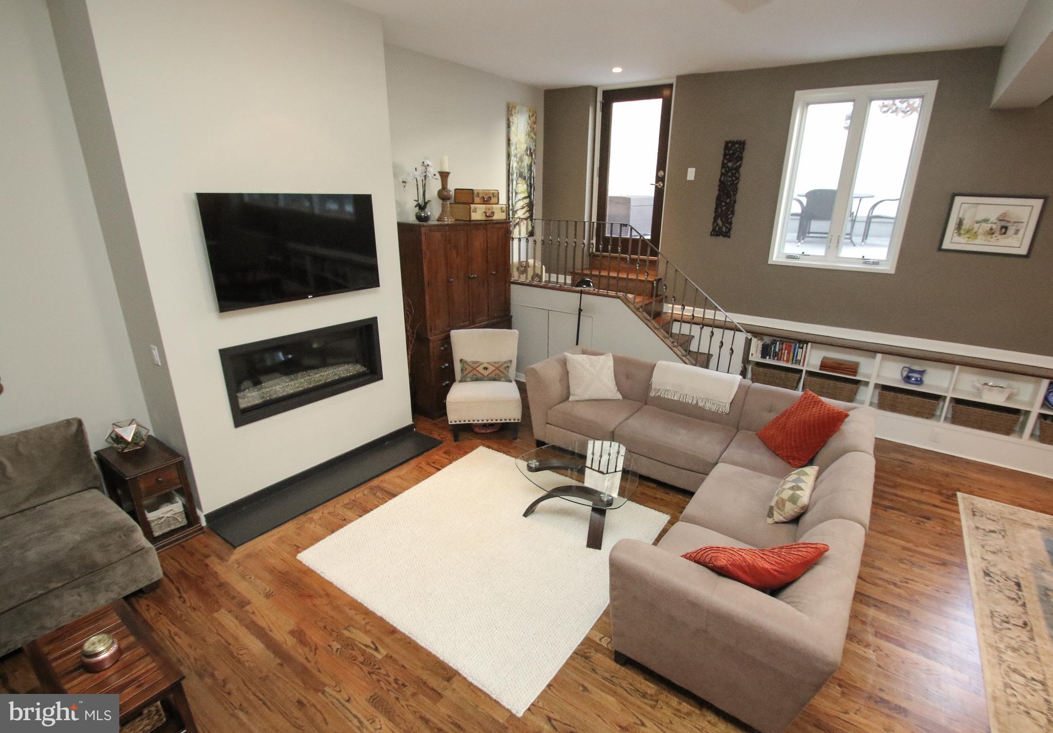2009 Spruce Street, Unit B Philadelphia, PA 19103 - Photo 2 of 44