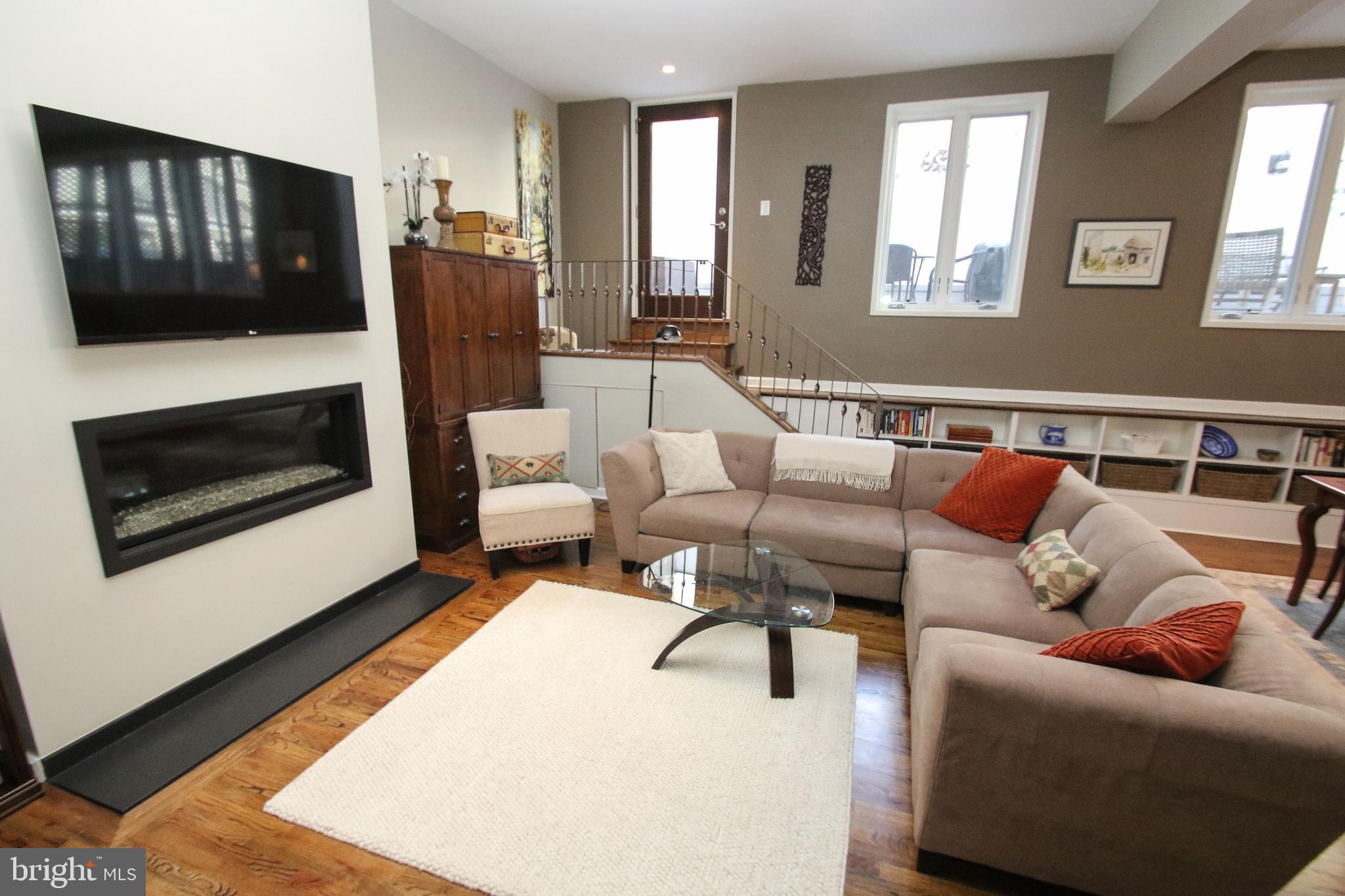 2009 Spruce Street, Unit B Philadelphia, PA 19103 - Photo 11 of 44