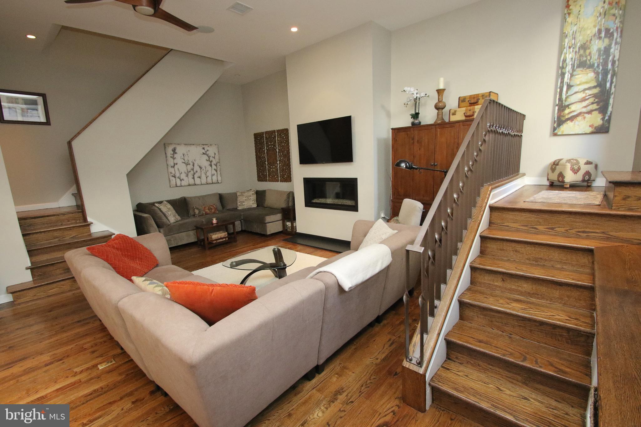 2009 Spruce Street, Unit B Philadelphia, PA 19103 - Photo 13 of 44