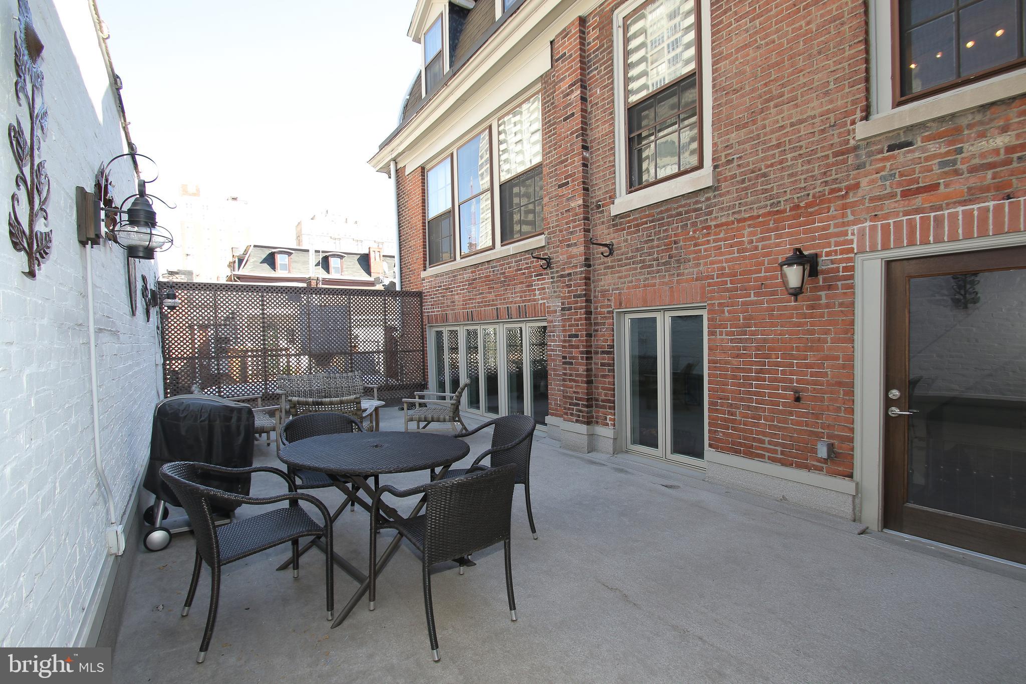 2009 Spruce Street, Unit B Philadelphia, PA 19103 - Photo 16 of 44